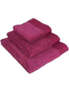 raspberry-passion-towels Gorgeous berry trend bathroom towels